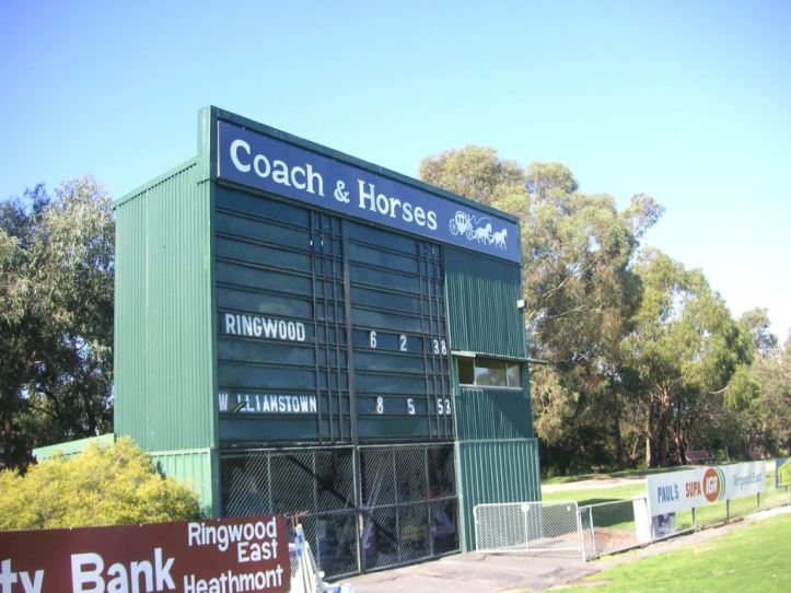Coaches, horses and victory to the Seagulls over the Spiders.