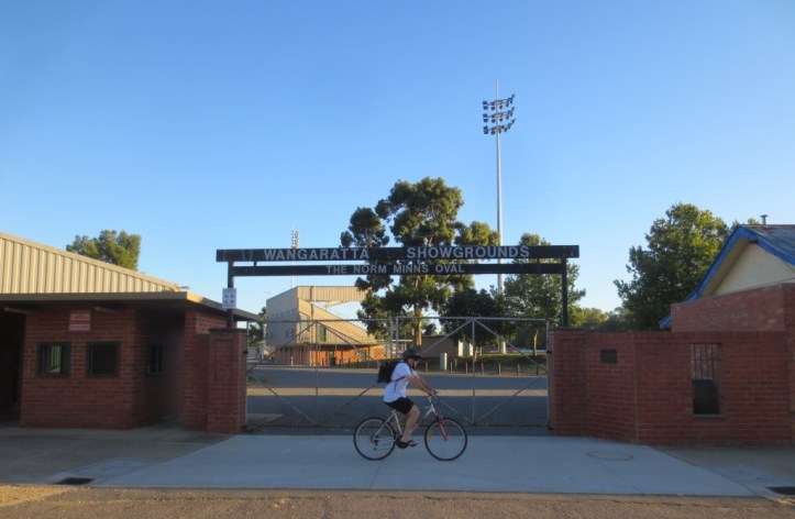 wangmagpiesmainentrance